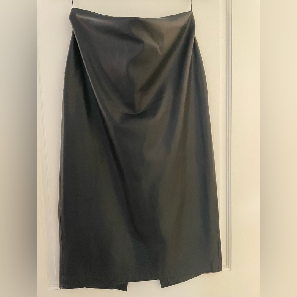 Catherine Malandrino Faux Leather Pencil Skirt. Size 8